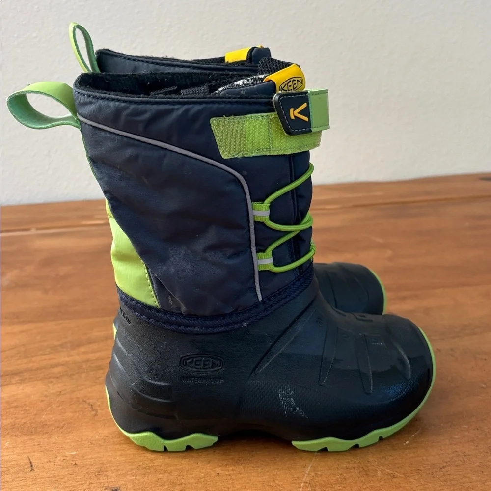 Keen Lumi Kids' Black and Lime Lined Snow Boots Size 10
